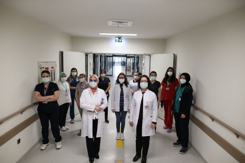 (Özel) Bursa Şehir Hastanesi’nin Yanık Merkezi kadın sağlıkçılara emanet
