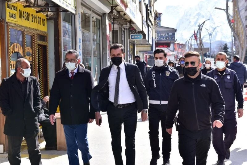 Vali Yardımcısı Kumbasar berberleri denetledi
