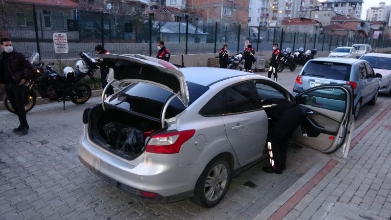 Polisten kaçan araç sürücüsüne 7 bin 29 lira ceza yazıldı

