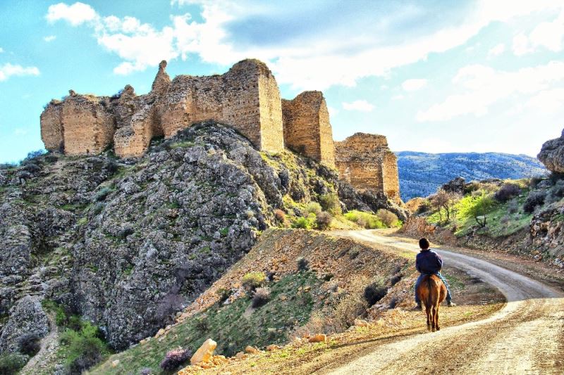 Yıllara meydan okuyan Hurman Kalesi
