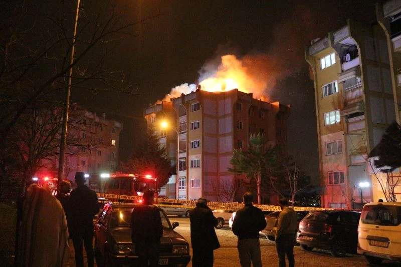 Anne babası ile tartışıp önce evi yaktı sonra da kendini polise ihbar etti
