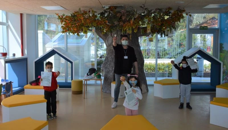 Çocuk Kütüphanesi’nde masallar diyarına yolculuk
