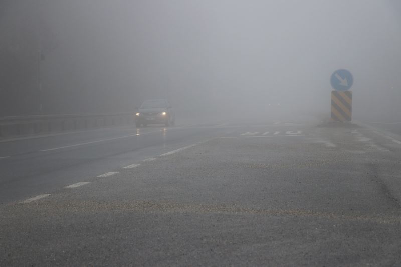 Bolu Dağı sisle kaplandı, görüş mesafesi 10 metreye düştü
