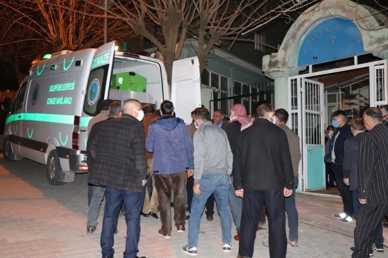 PKK’lı teröristlerin tuzakladığı patlayıcıyla hayatını kaybeden çoban Siirt’te defnedildi
