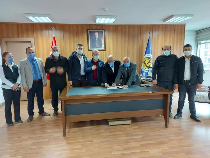 Müdür Ahmet Aydın: 