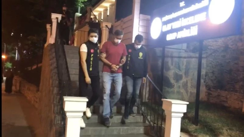 (Özel) Ünlü oyuncu Deniz Çakır’ın bisikletinin çalındığı anlar kamerada
