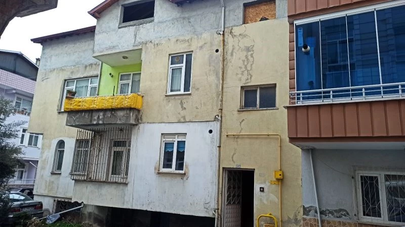 Çatı katından şofben çalındı
