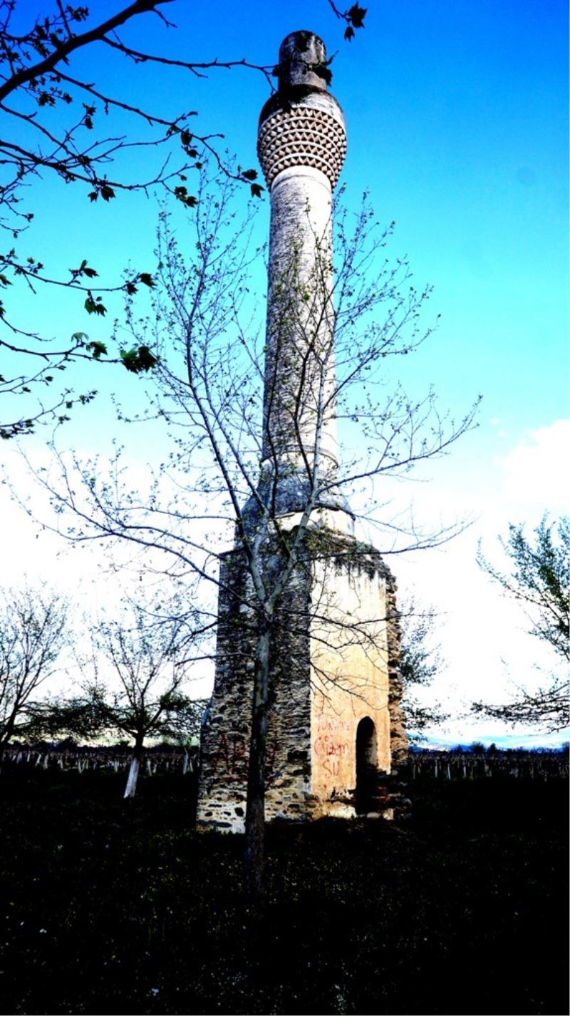 Kırık minare, Sarıgöl Ovasının sembolü oldu
