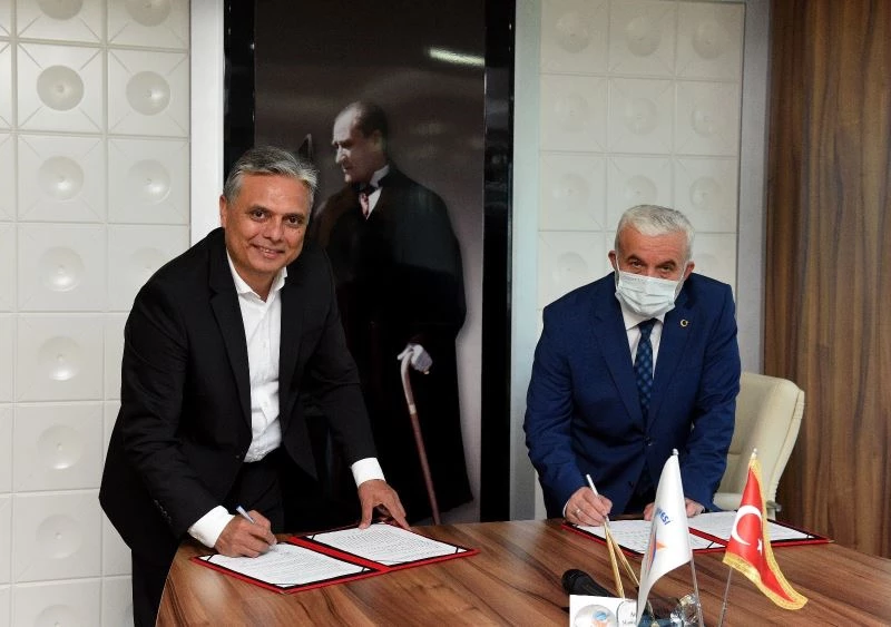 Muratpaşa pandemide 20 caminin temizliğini üstlendi
