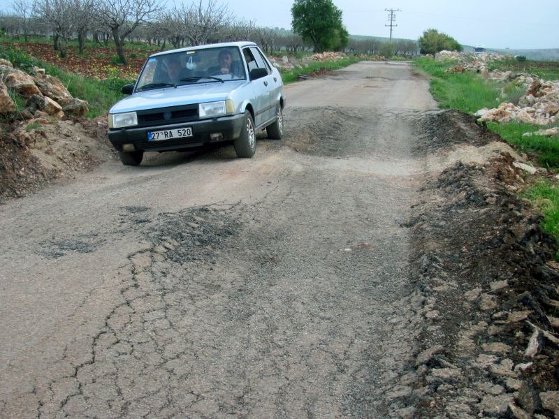 Araban’da kırsal mahalle yolları onarılmayı bekliyor
