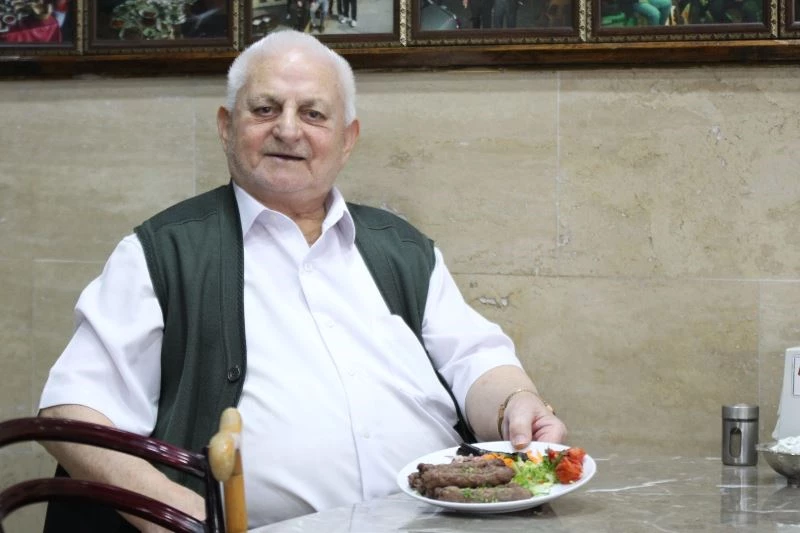 Dededen toruna 3 kuşaktır damaklara hitap ediyorlar
