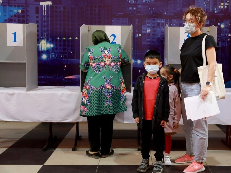 Kırgızistan’da resmi olmayan sonuçlara göre yeni Anayasa taslağı yüzde 79 oranında kabul edildi
