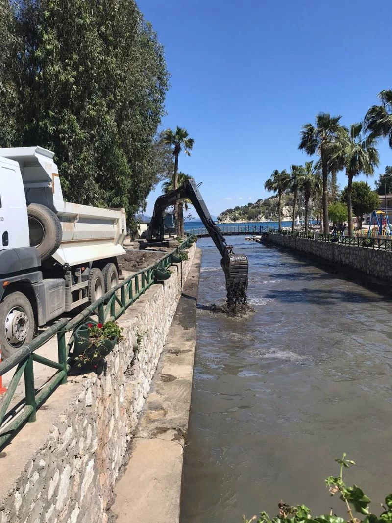 Marmaris Sümbül deresi temizleniyor
