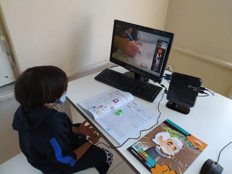 Aydoğdu Mahallesi Sosyal Etkinlik Merkezi EBA desteğini sürdürüyor
