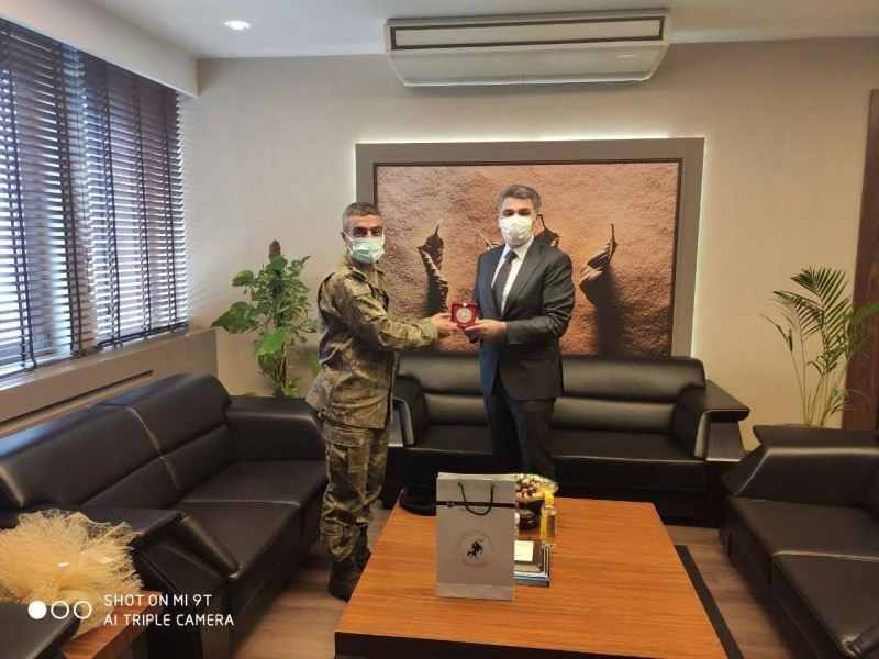 Garnizon Komutanından emniyet müdürüne ziyaret
