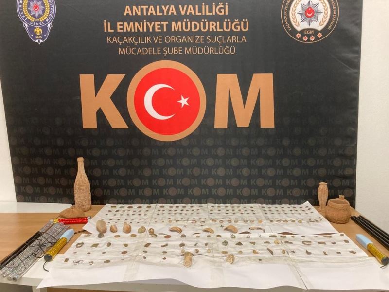 Antalya’da tarihi eser kaçakçılığı operasyonu
