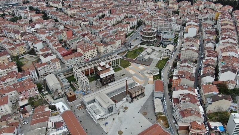(Özel) Kadıköy’de restore edilen tarihi Hasanpaşa Gazhanesinin son hali havadan görüntülendi
