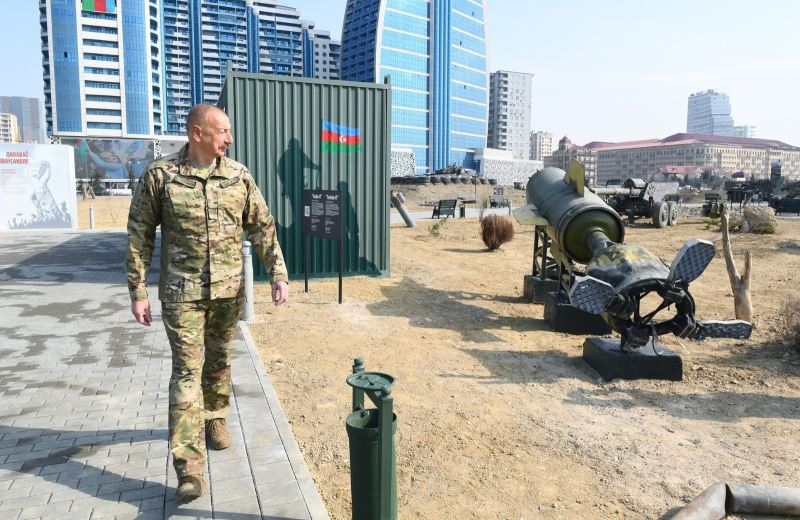 Aliyev, Askeri Ganimet Parkı’nın açılışını yaptı
