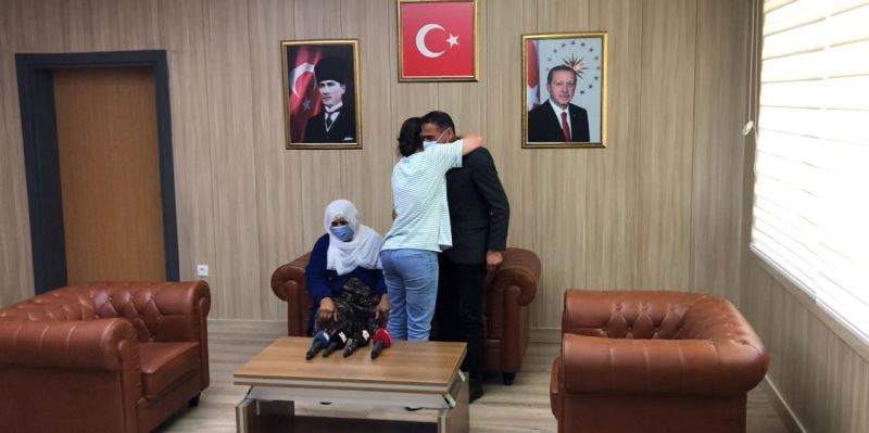 Mardin’de teslim olan kadın terörist ailesi ile buluşturuldu
