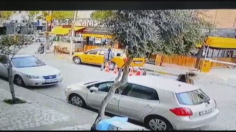 İzmir’de film gibi olay: Kaçırdığı taksi ile yayaya çarpan kadın, kovalamaca sonucu yakalandı
