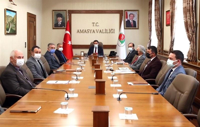 Amasya Valisi Masatlı: “Patates ve soğanları en kısa sürede ihtiyaç sahiplerine dağıtacağız”
