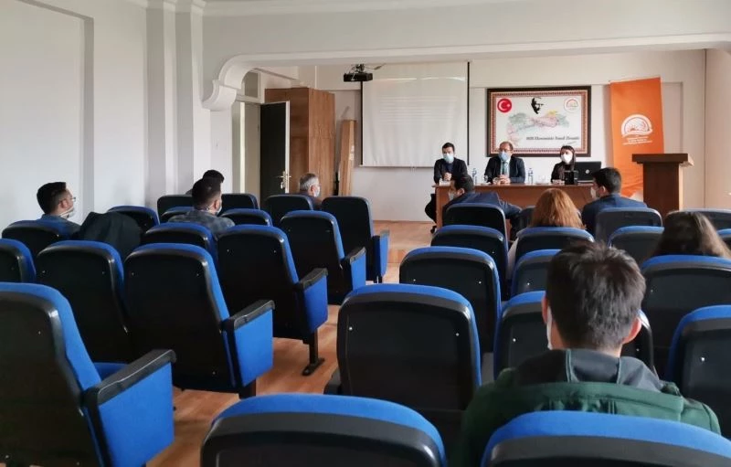 Erzincan’da veteriner hekimlere suni tohumlama eğitimi verildi
