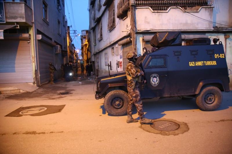 Adana’da DEAŞ’a yönelik operasyonda 7 kişi gözaltına alındı