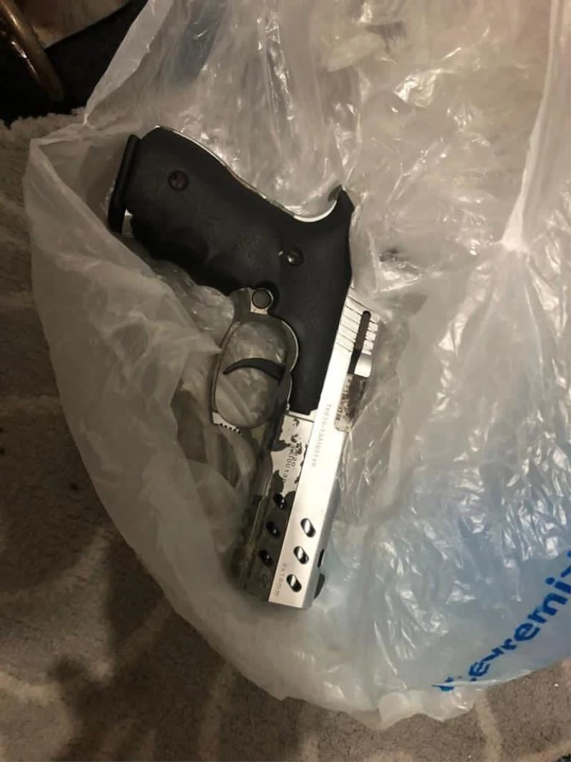 Operasyonda teröristin evinde Gara şehidinin tabancası ele geçirildi
