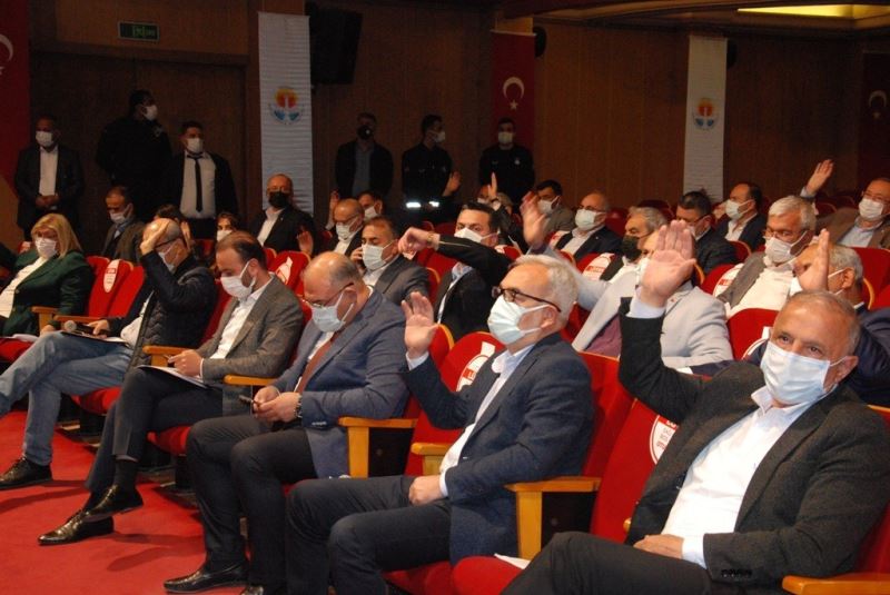 Adana Büyükşehir Meclisi’nde 16 madde görüşüldü
