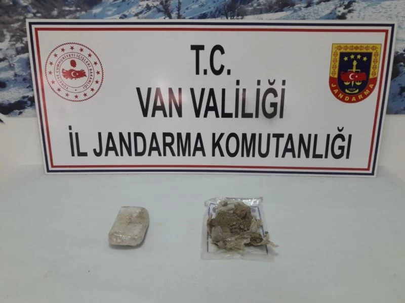 Başkale’de 1 kilo 622 gram eroin ele geçirildi
