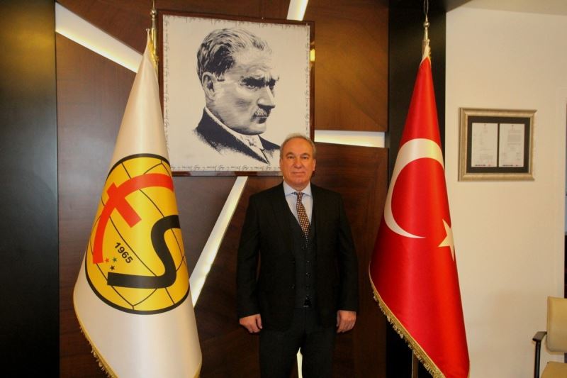 Eskişehirspor’da Teknik Direktör Cengiz Seçsev ile yollar ayrıldı
