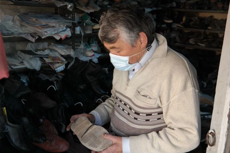 İkinci el giysi dükkânlarının durumu içler acısı
