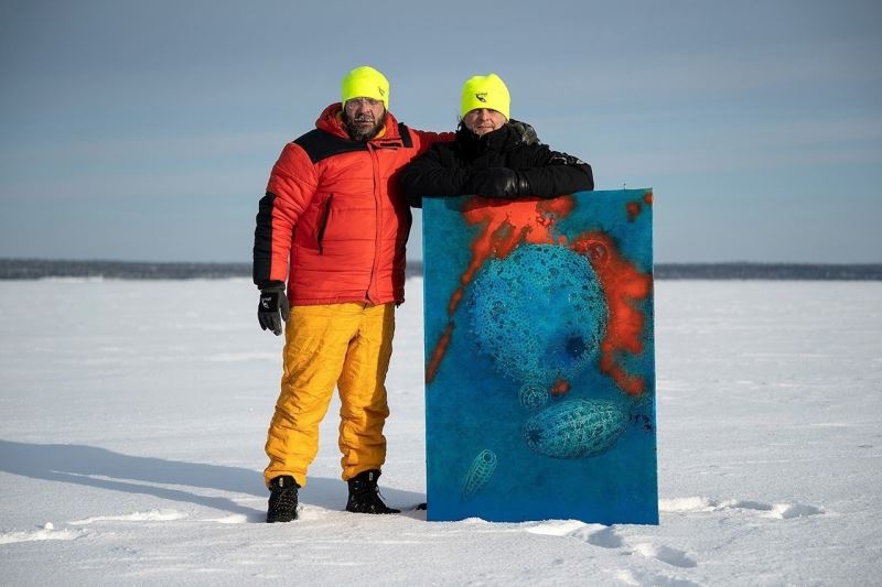 Rusya’da buz tutan denizin altında fotoğraf sergisi
