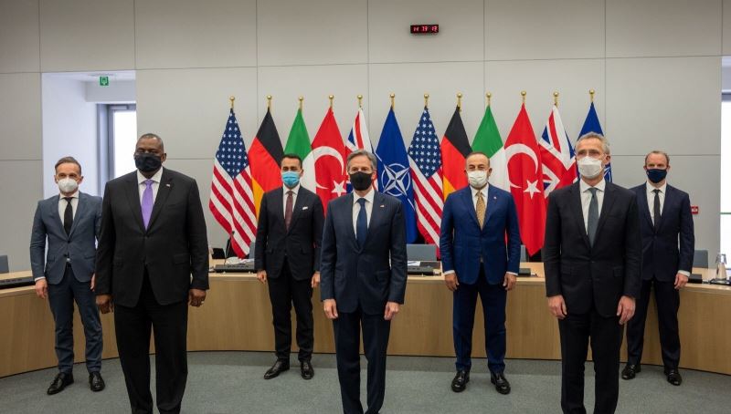 Çavuşoğlu, NATO Konseyi Toplantısına katıldı
