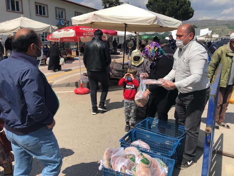 Amasya’da fırıncıdan vatandaşa 300 “ücretsiz” pide
