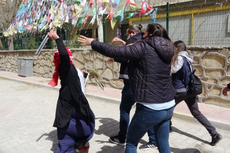 Evlatları dağa kaçırılan ailelerden HDP’ye öfke

