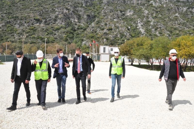 Kaymakam Böke, Ören Yat İmalat ve Çekek yerinde incelemede bulundu
