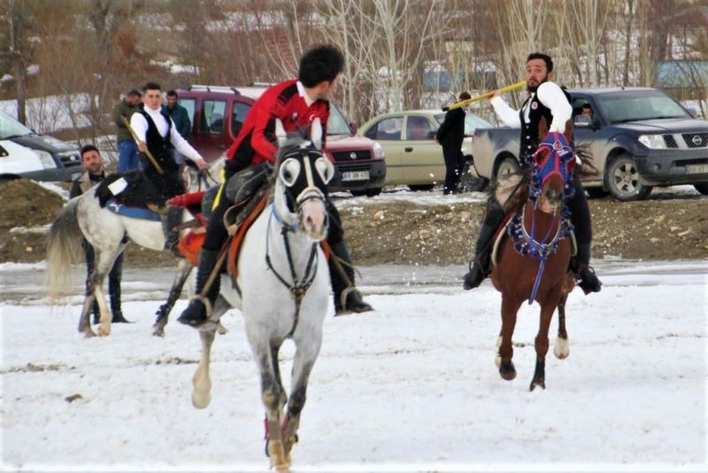 Bayburt’ta, ciritçiler Başkan Pekmezci ile bir araya geldi
