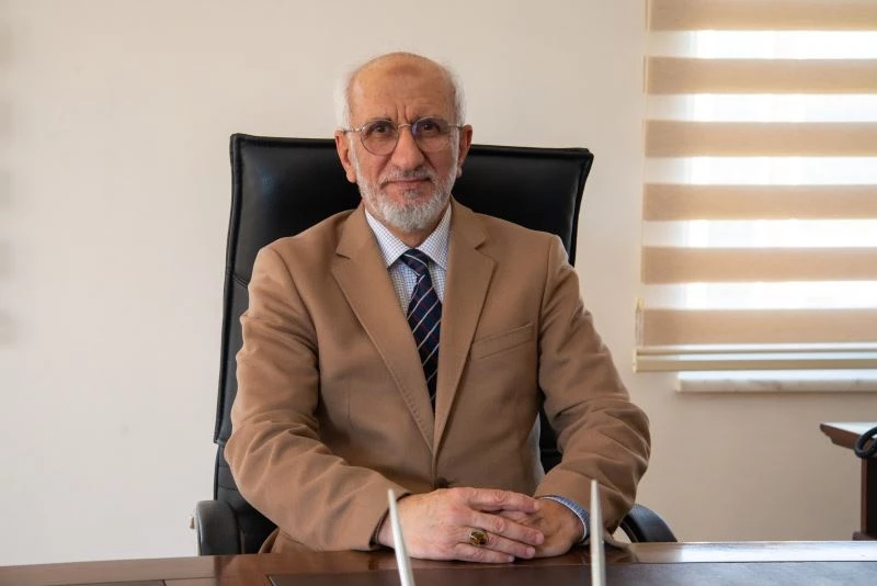 Tıp Fakültesinin kurucu dekanı Baykan göreve başladı
