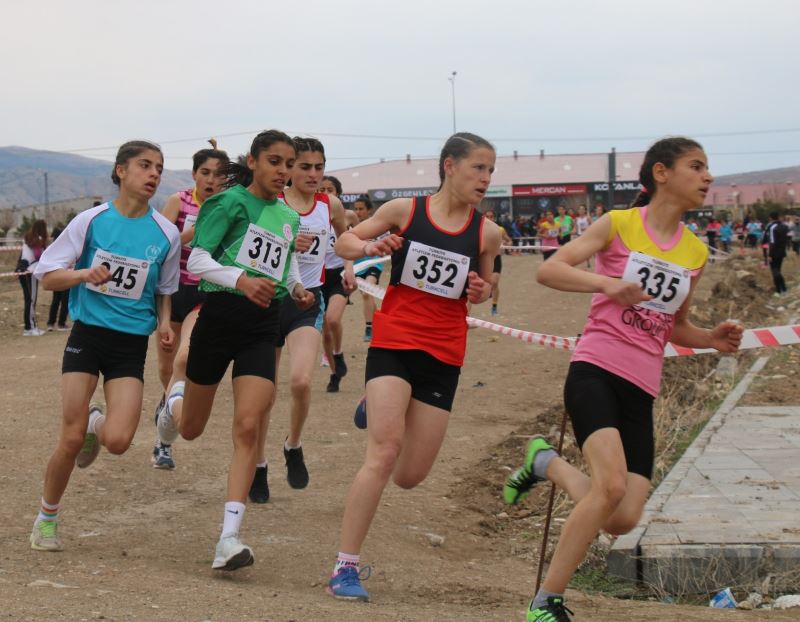 Atletizm kros ligi yarı final yarışları Sivas’ta yapıldı
