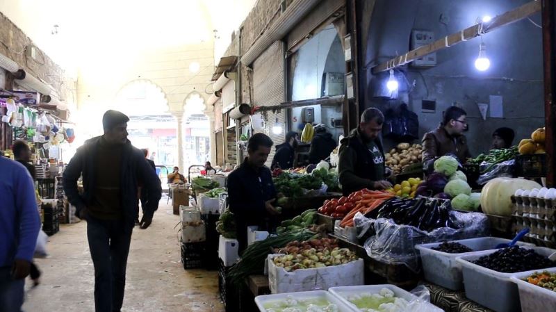 Suriye’de halk düşük alım gücü nedeniyle Ramazan alışverişi yapamıyor
