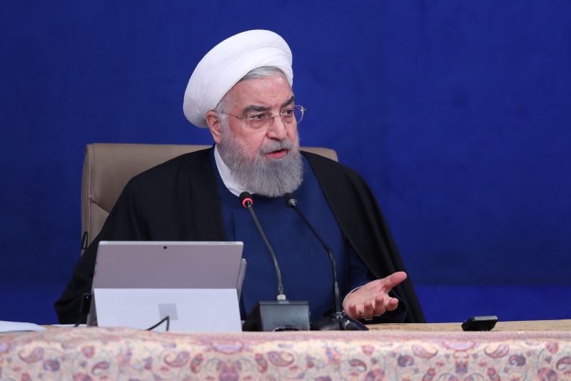 İran Cumhurbaşkanı Ruhani: “Atom bombası peşinde değiliz ancak istersek uranyumu yüzde 90 zenginleştirebiliriz”
