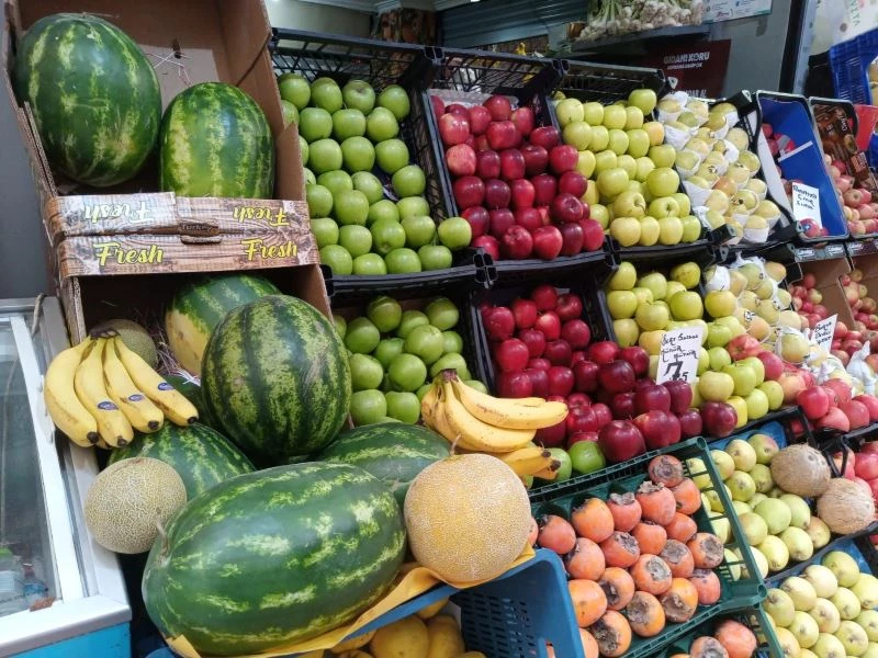 Hamilelerin gözdesi karpuz tezgahlarda yerini aldı
