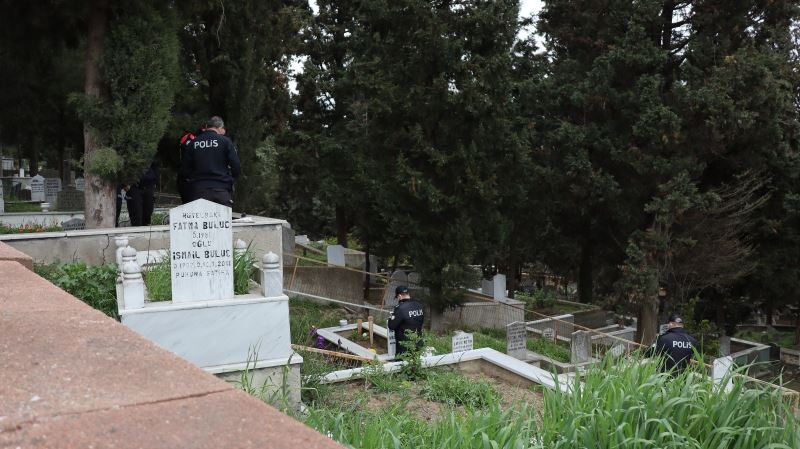 Dua etmek için gittiği aile mezarlığında kayıp oğlunun cesedini buldu
