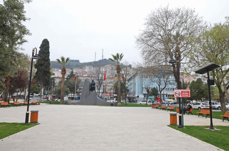 Mudanya’daki parklar güneş enerjisiyle aydınlatılıyor
