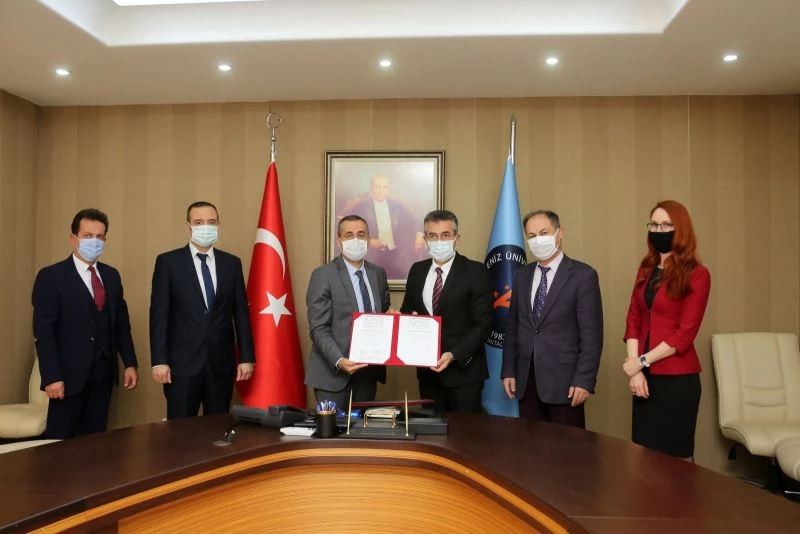 Edebiyat Fakültesi’ne TSE 9001 Kalite Belgesi
