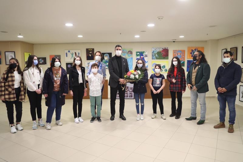 Başkan Gökhan Yüksel, ‘Sanat Akademisi Resim Öğrencileri Sergisi’nin açılışına katıldı
