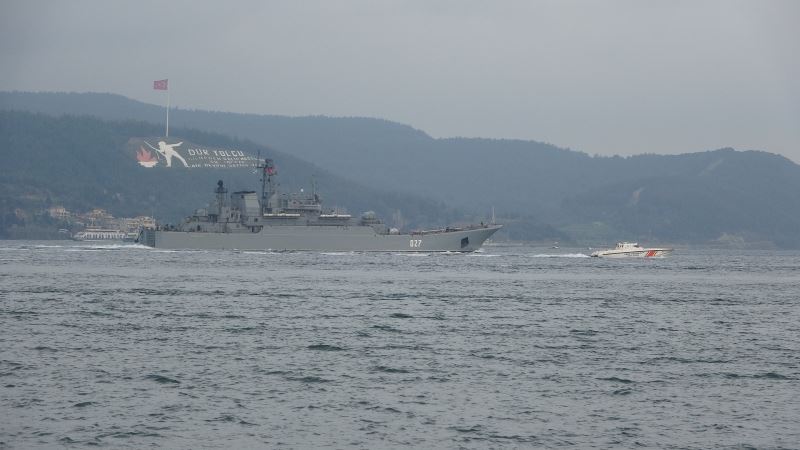 Rusya gemilerini Karadeniz’e çekiyor...İki savaş gemisi Çanakkale’den geçti
