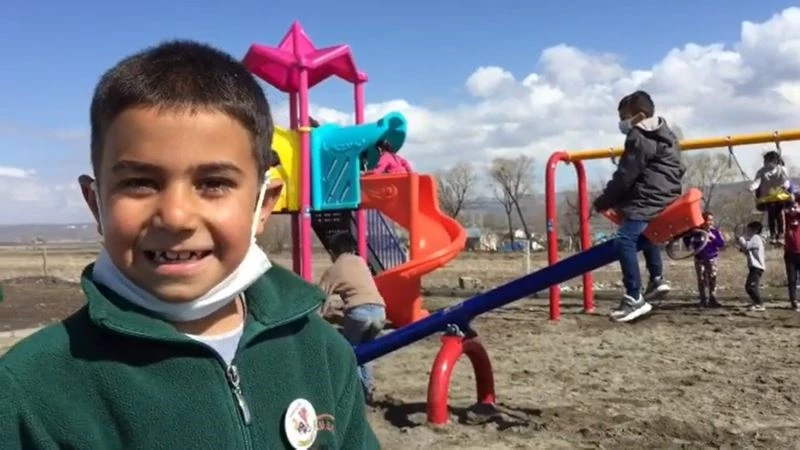 Bu çocukların yüzlerinin gülmesi her şeye değer...
