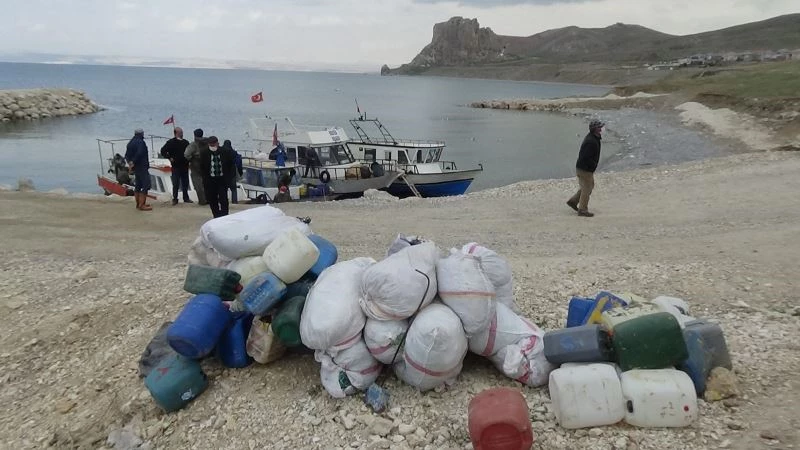 (Özel haber) Av sezonu bitti, ağlar bakıma alındı
